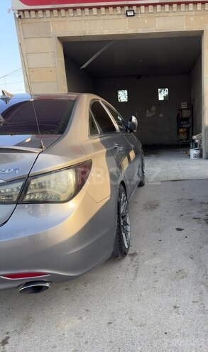 Hyundai Sonata-8