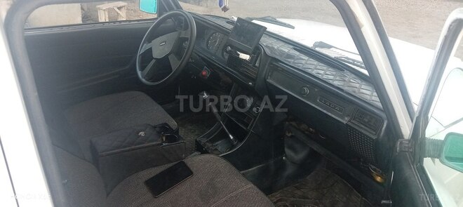 LADA (VAZ) 2107-4