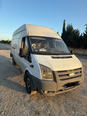 Ford Transit-2