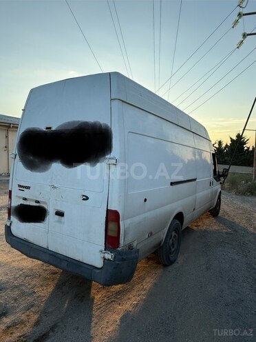 Ford Transit-4