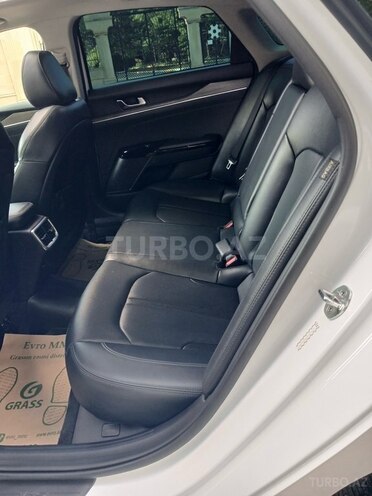 Kia K5-16