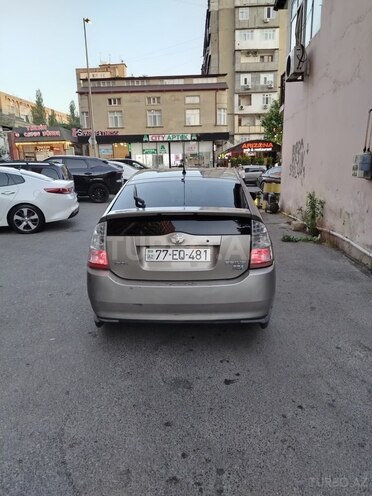 Toyota Prius-6