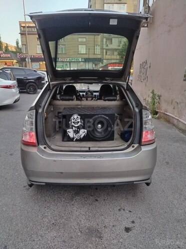 Toyota Prius-7
