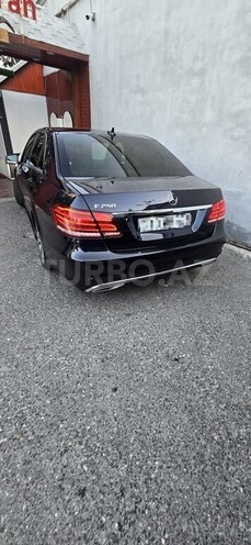 Mercedes E 250-8