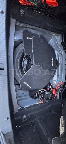 Mercedes E 250-12