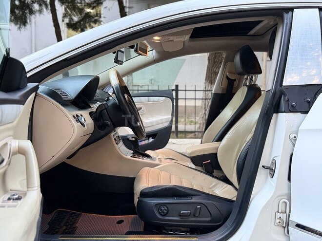 Volkswagen Passat CC-19