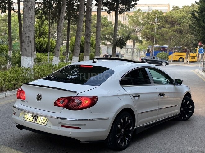 Volkswagen Passat CC-11