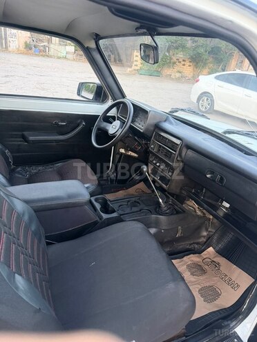LADA (VAZ) Niva-8