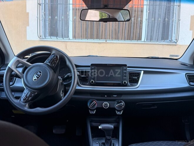 Kia Rio-3