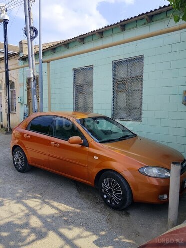 Chevrolet Lacetti-1
