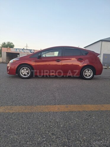 Toyota Prius-4