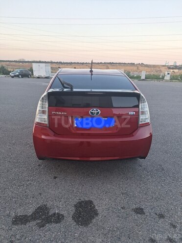 Toyota Prius-5