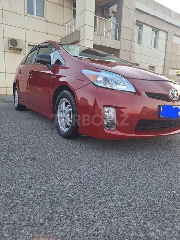 Toyota Prius-13