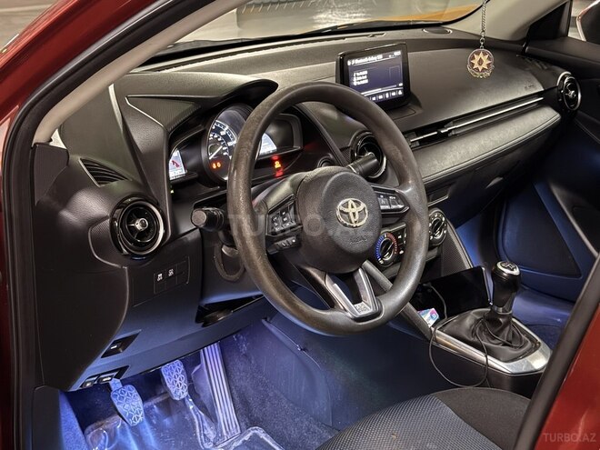 Toyota Yaris iA-10