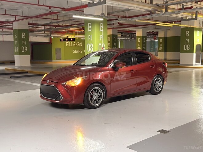 Toyota Yaris iA-8