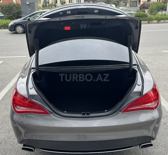 Mercedes CLA 250-9