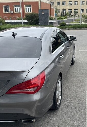 Mercedes CLA 250-8