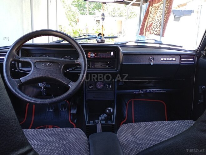 LADA (VAZ) 2107-5
