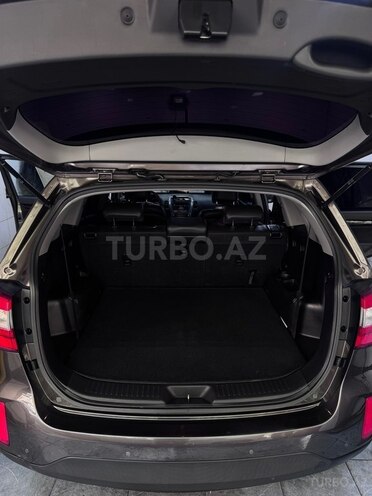 Kia Sorento-8