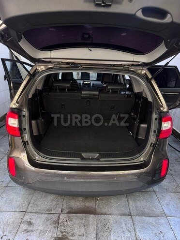 Kia Sorento-9