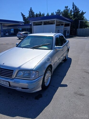 Mercedes C 240-6