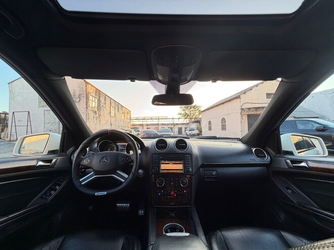 Mercedes ML 63 AMG-23