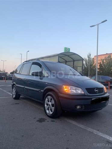 Opel Zafira-2