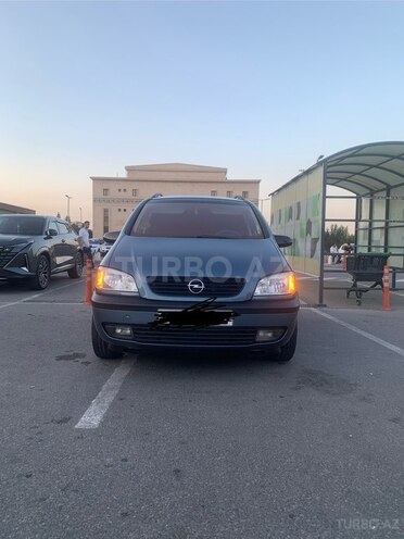 Opel Zafira-1