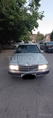 Mercedes 190-1