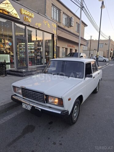 LADA (VAZ) 2107-1