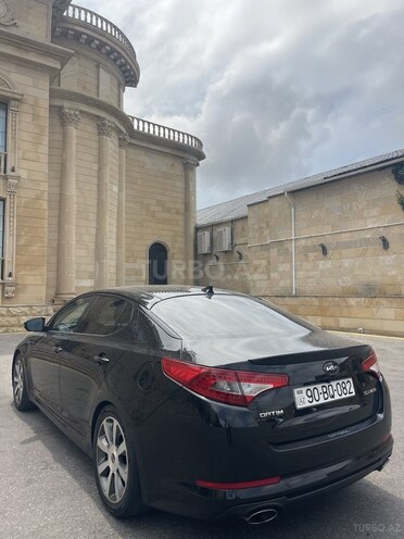 Kia Optima-4