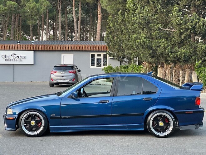 BMW 320-9