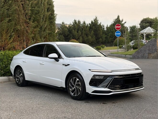 Hyundai Sonata-2