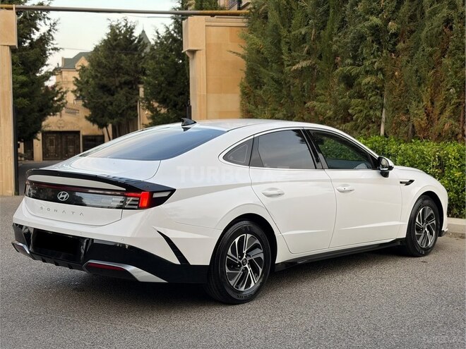 Hyundai Sonata-8