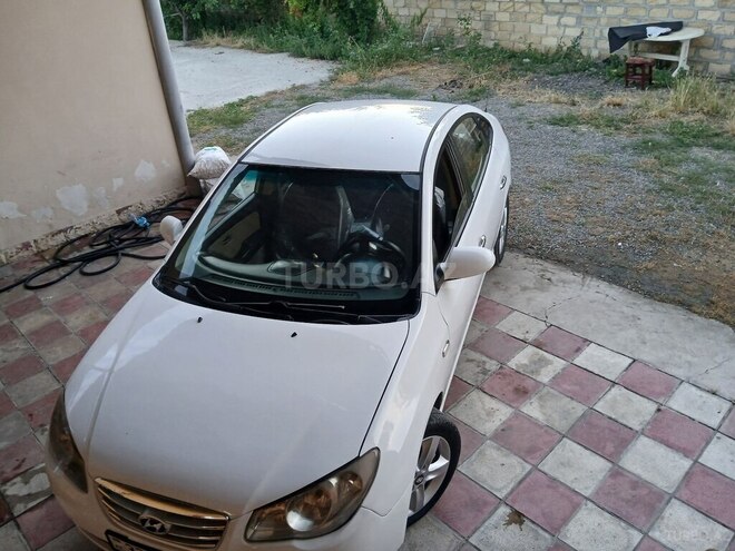 Hyundai Elantra-2