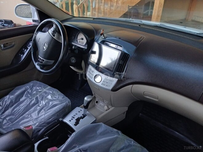 Hyundai Elantra-12