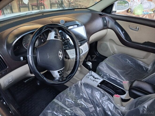 Hyundai Elantra-10