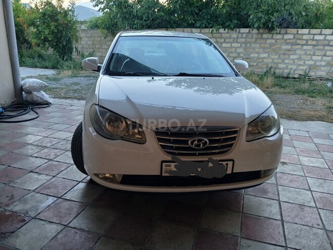 Hyundai Elantra-1