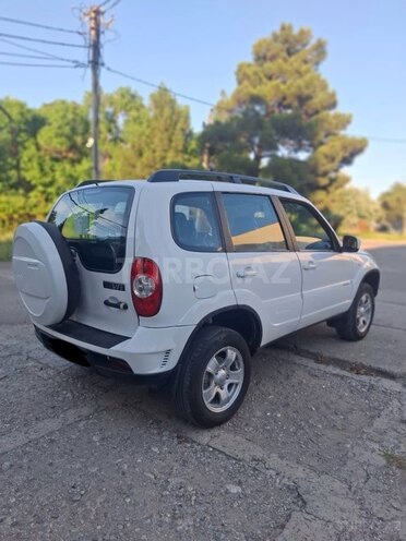 Chevrolet Niva-5