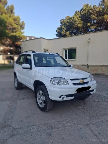 Chevrolet Niva-1