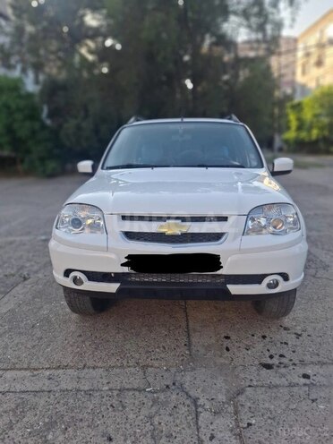 Chevrolet Niva-4