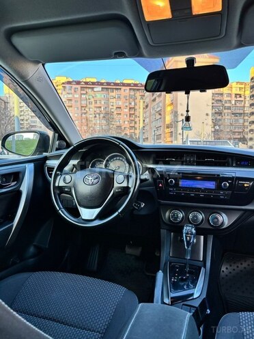 Toyota Corolla-9