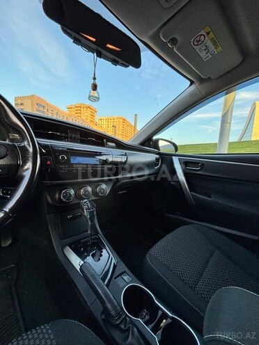 Toyota Corolla-12