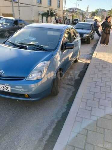 Toyota Prius-5