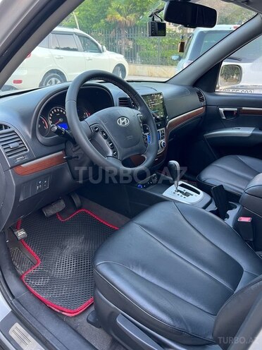Hyundai Santa Fe-11
