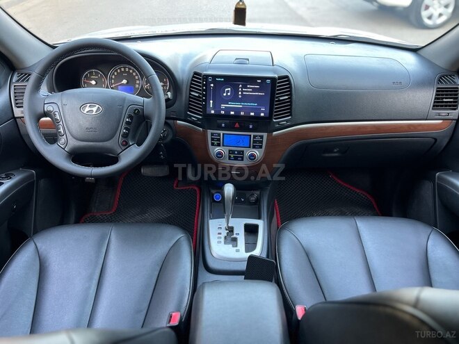 Hyundai Santa Fe-14
