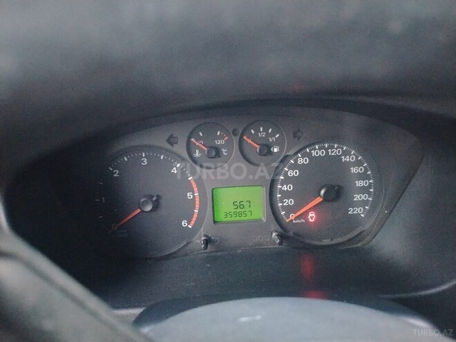 Ford Transit-10