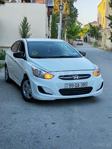 Hyundai Accent-1