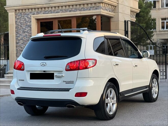 Hyundai Santa Fe-11