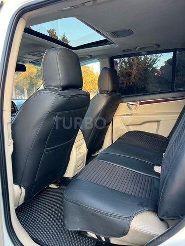 Hyundai Santa Fe-15